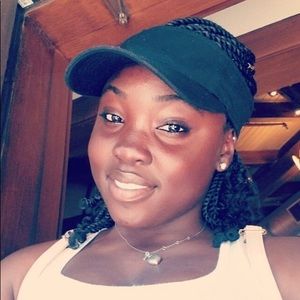 Meet your Posher, Celene
